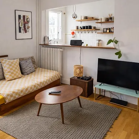 Cozy In Center Of Appartement Parijs